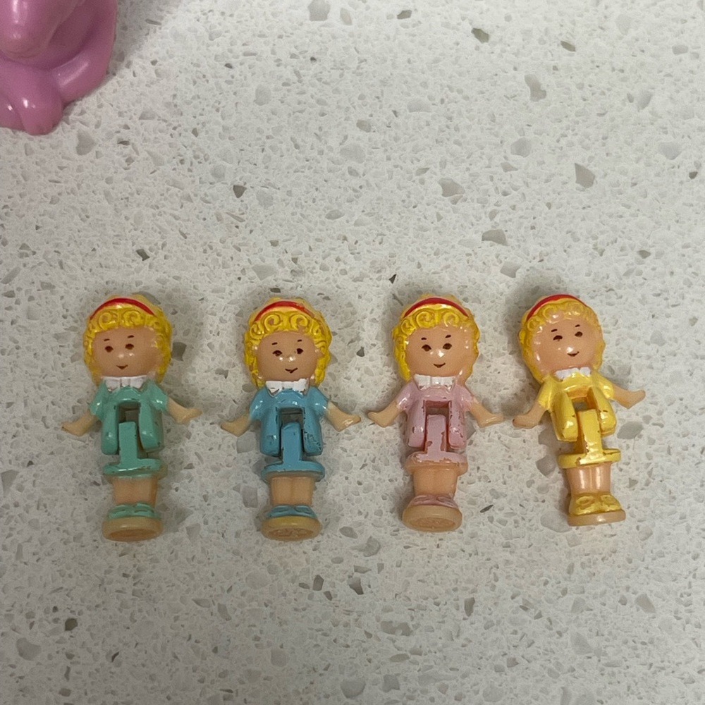 Vintage 1989 Polly Pocket Curly Blonde Hair (4) & Let’s Party game pieces